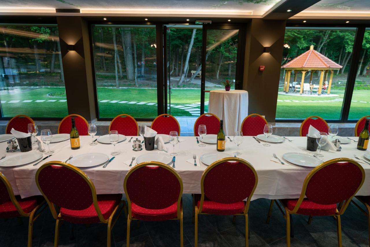 Panorama Boutique Hotel Sfântu-Gheorghe Exteriör bild
