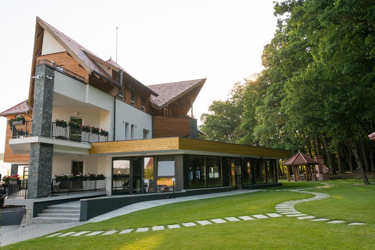Panorama Boutique Hotel Sfântu-Gheorghe Exteriör bild