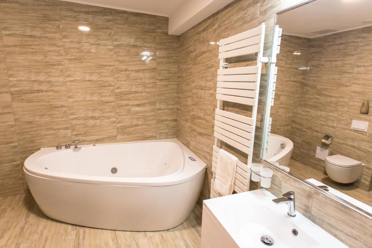 Panorama Boutique Hotel Sfântu-Gheorghe Exteriör bild